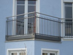 Aussengelaender lackiert-041